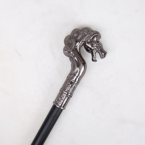 Une canne élégante avec une tête <span class=keywords><strong>de</strong></span> cheval décorative, parfaite pour les fêtes vintage et le cosplay, mesurant 93cm, pour le cosplay et la fête - Product Image 4
