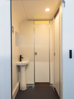 Remorque de toilettes portable pliable avec salle de bain, design écologique et durable pour appartement, sur roues
