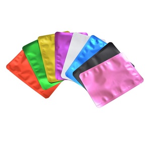 Sacs d'emballage personnalisés en Mylar mat <span class=keywords><strong>noir</strong></span>, en plastique <span class=keywords><strong>et</strong></span> feuille d'aluminium, anti-odeur, avec fermeture éclair pour <span class=keywords><strong>café</strong></span> - Product Image 6