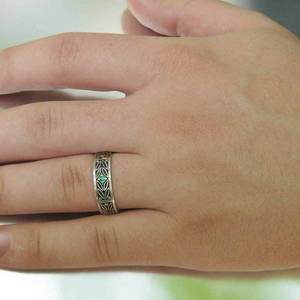 Anello in Argento Anticato Unisex, Accessorio Minimalista Vintage per Uso Quotidiano - Product Image 4