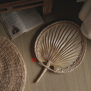Ventilateur rafraîchissant en feuilles de palmier naturelles, éventail en feuilles de bananier tressé à la main de style ancien pour éloigner les moustiques, décoration Instagram-worthy pour le thé - Product Image 2