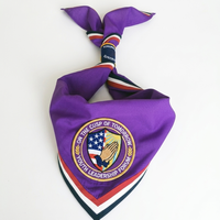 Maßgefertigte Großhandels-Scout-Halstücher mit Besticktem Logo, Dreieckiges Bandana, Baumwoll-Uniformschal für Jugendliche