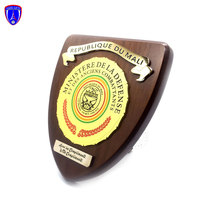 Trophées en bois du gouvernement du Mali, plaques de récompense, plaques de bouclier en bois, trophée de récompense avec boîte cadeau en bois