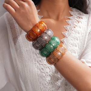 Pulsera Elástica Cuadrada de Acrílico J, Brazalete de Moda Exagerado Personalizado, Joyería de Mano Minimalista de Lujo para Mujer - Product Image 1