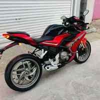 Fekon 3GP250 250cc Moto de rue refroidie par eau Moteur 4 temps fiable Éclairage LED Compteur numérique Maniabilité fluide Vitesse maximale >80 km/h
