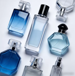 Perfume <span class=keywords><strong>Ariana</strong></span> <span class=keywords><strong>Grande</strong></span> <span class=keywords><strong>Cloud</strong></span> Eau <span class=keywords><strong>de</strong></span> Parfum <span class=keywords><strong>de</strong></span> Alta Calidad, 100 ml, Aroma Floral Especiado, Fresco y Frutal, Larga Duración, Spray Ecológico - Product Image 4