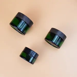 Wholesale 20g 30g round Green Glass Cosmetic Packing Jars Empty Amber Powder Cream Jars with Screw Lid 20ml Capacity
