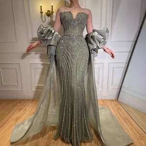 Abito da sera a sirena Serene Hill LA73141 color oliva con perline e drammatico mantello in organza con volant, abito da cerimonia <span class=keywords><strong>per</strong></span> donna - Product Image 2