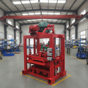 Équipement de formage de blocs hydrauliques semi-automatique avec moules personnalisés gratuits, capable de produire QTJ4-40 - Product Image 1