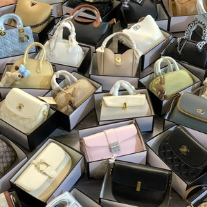 Lot de sacs de marque d'occasion de haute qualité en balles – Sacs à bandoulière usagés de marque - Product Image 1