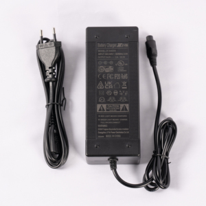 Cargador para bicicleta eléctrica 7A, estándar australiano 110V-240V - Product Image 2