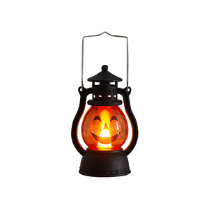 Lanterne LED vintage en forme de citrouille pour Halloween et Thanksgiving, lampe à main Dracula réutilisable pour créer une ambiance festive - Product Image 6