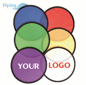 Fan pieghevole in nylon stampato su misura con il marsupio, ventilatore a mano promozionale con codice QR mano portatile pieghevole tasca disco volante per la vendita - Product Image 4