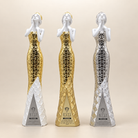 Trophée en alliage de fer blanc plaqué or et argent, motif Portrait de Déesse - Durable, personnalisable pour réunions annuelles d'entreprise, avec logo gravé