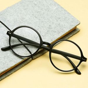 Nouvelles Lunettes de Lecture Unisexe 2025 Tendance TR90 pour Presbytie Hommes Femmes Monture Colorée Verres en Résine HD Rondes - Product Image 3