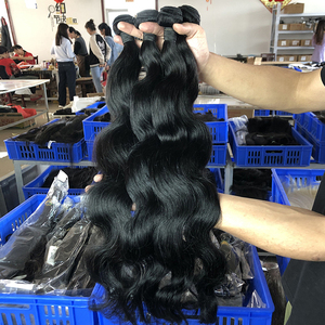 Extensiones de Cabello Humano Virgen con Ondas Naturales, Color Negro Natural, de 12 a 30 Pulgadas - Product Image 1