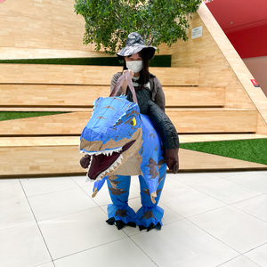 Prix usine Spooktacular Créations Halloween Gonflable Adulte Dinosaure Costume Ride-On T-Rex Blow up Costume pour <span class=keywords><strong>DressUp</strong></span> - Product Image 2