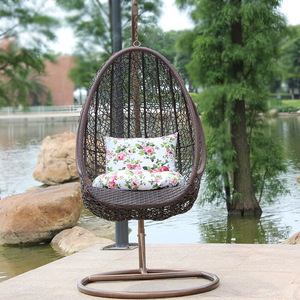 Chaise suspendue en forme de <span class=keywords><strong>nid</strong></span> <span class=keywords><strong>d</strong></span>'<span class=keywords><strong>oiseau</strong></span> balançoire populaire chaise de patio de luxe suspendue en extérieur chaise <span class=keywords><strong>d</strong></span>'oeuf balançoire en rotin meubles <span class=keywords><strong>d</strong></span>'extérieur - Product Image 2