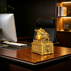 Estatua <span class=keywords><strong>de</strong></span> Rana <span class=keywords><strong>de</strong></span> la Fortuna <span class=keywords><strong>de</strong></span> Tres Patas Feng Shui, Adorno <span class=keywords><strong>de</strong></span> Rana Dorada para la Abundancia, Decoración <span class=keywords><strong>de</strong></span> la Suerte para el Hogar, Oficina, Tienda, Regalo para el Flujo Diario <span class=keywords><strong>de</strong></span> Riqueza - Product Image 3