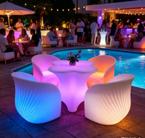 Set di Mobili Luminosi a LED RGB, Tavolo e Sedie a Forma di Fiore IP65 Impermeabile, Ricaricabile, 16 Colori Cangianti. Ideale per Patio Esterno - Product Image 5