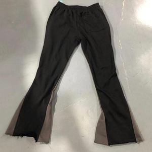 Pantalon de survêtement ample unisexe personnalisé en tissu éponge de coton avec cordon de serrage et impression en relief, idéal pour l'extérieur - Product Image 4