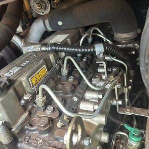 Chargeuse sur pneus Caterpillar 246C Jaune Équipement d'occasion Capacité 2 tonnes - Product Image 6