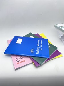 Cahier de coloriage pour étudiants, services d'impression de livres personnalisés, fournisseur scolaire, cahier de travail à couverture souple en anglais et en français - Product Image 2
