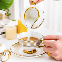 Tasse à thé en céramique européenne personnalisée avec bord doré pour desserts, gâteaux, collations, fruits secs, apéritifs, théière pour mariage, fête, hôtel, vente en gros