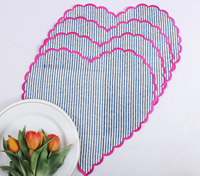 Napperons en coton rayés imprimés à la main avec bord festonné pour la décoration de table lors de dîners, fêtes et mariages, style ferme