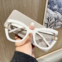 Lunettes de lecture anti-lumière bleue œil de chat arc-en-ciel 2026, monture demi-cerclée de luxe de marque de créateur avec perles pour femmes