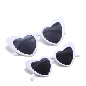 Lunettes de soleil vintage en forme de cœur pour maman et moi, lunettes de soleil rétro pour femmes adultes et enfants, lunettes de soleil assorties maman et moi en forme de cœur - Product Image 3