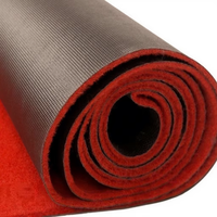 Roter Maschinengefertigter Polyester-Teppichläufer Dekorativer Laufsteg-Teppich für Hochzeiten Events Innen- und Außenbereich Partys Rutschfeste Gummiunterlage