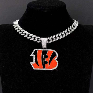 Oferta Caliente al por Mayor: Set de Joyería de Cadena Cubana con Diamantes de Imitación de los 32 Equipos de los Carolina Panthers, Estilo Hip Hop Iced Out para Aficionados al Deporte - Product Image 4