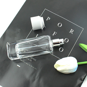 Botella de fragancia cuadrada simple de 50ml al por mayor de fábrica, spray de viaje pequeño y portátil, delicado. - Product Image 4