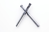 Fraise en acier au tungstène HRC65 ° de haute qualité Nano enduit noir 3 canaux prise en charge ODM personnalisable en usine