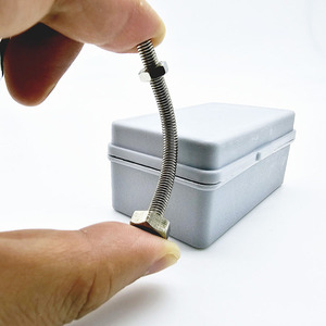 Trucco Magico Super Potente per Piegare Viti, Illusione di Piegatura di Bulloni Metallici, Accessorio per Maghi Principianti e Spettacoli sul Palco - Product Image 5