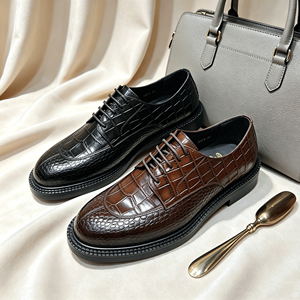 Zapatos Derby de Hombre con Suela Gruesa y Patrón de Cocodrilo de Lujo, Listos para Enviar - Zapatos Formales de Negocios de Cuero Exótico Italiano de Alta Gama - Product Image 1