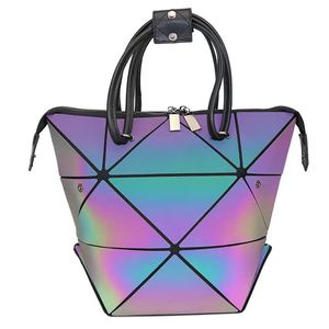 Sac à main de luxe à rabat en cuir PU, grand format, tendance, géométrique, lumineux, avec fermeture éclair, réfléchissant, holographique, laser, pour la vente en gros - Product Image 3