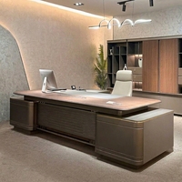 Bureau de direction de luxe, bureau de cadre, poste de travail de bureau, bureau de direction, poste de travail de bureau, ordinateur de bureau