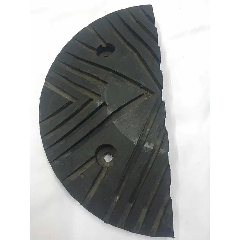 Quality Rubber Made in Malaysia Factory Price New 50MM Thick Black Rubber End Piece Speed Bump for Light Vehicle