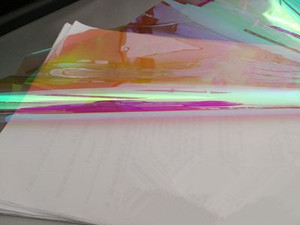 RG irisé dichroïque arc-en-ciel coloré holographique stratification Film rouleau <span class=keywords><strong>feuille</strong></span> pour faire cosmétique/sac à main tissu chaussures émail - Product Image 5