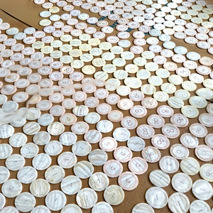 HOT SELLING Premium Mother-Of-Pearl <b>Poker</b> <b>Chips</b> High Quality Eco-Friendly Pearlescent Finish Gaming Products Bulk - Product Image 1