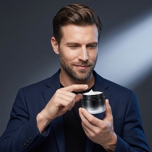 Crème pour le visage pour hommes avec Centella, Niacinamide, Beurre de karité, Collagène et Vitamine E - Product Image 1