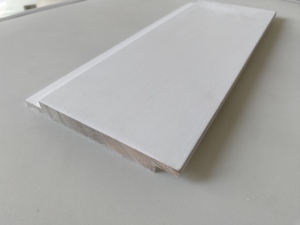 Panel de pared de madera de pino Radiata con acabado Shiplap, preimpregnado en blanco, con espaciado de 1 pulgada, listo para instalar - Product Image 4
