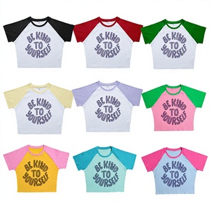Camiseta Corta Casual Ajustada de Manga Raglán con Estampado de Letras y Tinte Liso para Mujer, Camisetas Cortas con Estampado por Transferencia Térmica - Product Image 2