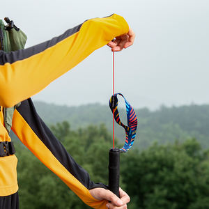 AONIJIE ไม้เท้าเดินป่าคาร์บอนไฟเบอร์แบบพับได้,ไม้เท้าเดินป่าน้ำหนักเบาไม้เท้าสำหรับปีนเขาวิ่งขึ้นเขาพร้อมสายรัดคงที่ E4204 - Product Image 5