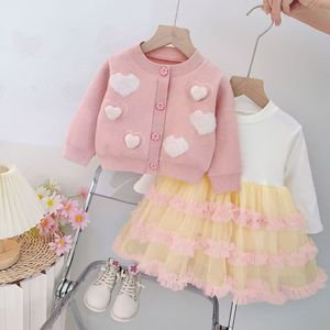 Costume pour filles 2025 Nouveau <span class=keywords><strong>pull</strong></span> cardigan décontracté pour enfants en tissu uni respirant à manches longues Robe de printemps et d'automne pour <span class=keywords><strong>bébé</strong></span> <span class=keywords><strong>fille</strong></span> Douce - Product Image 3