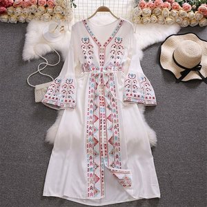 Primavera otoño Indie Folk pesado flor bordado Vestido mujer cuello en V manga acampanada Vestido cintura alta cordón vestidos largos - Product Image 6