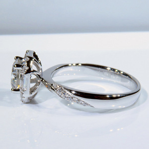 Anello dal Design Quadrato Stile Classico per Donne - Product Image 4
