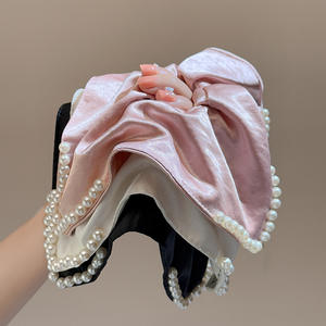 Diadema Cuadrada Grande de Color Sólido Retro con Perla para Mujer - Product Image 3